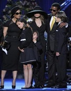 Janet Jackson felneveln Michael gyermekeit