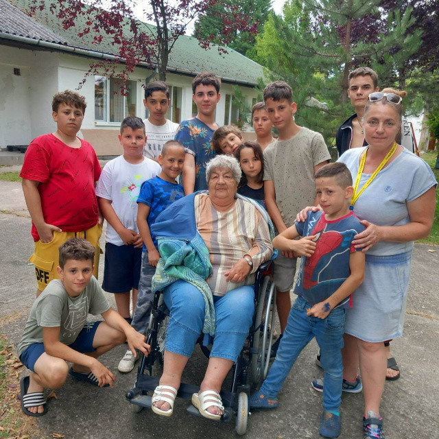 Balatonfenyvesi tábor hátrányos helyzetű gyerekeknek
