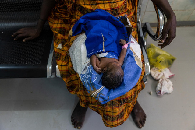 újszülött csecsemő Afrikában