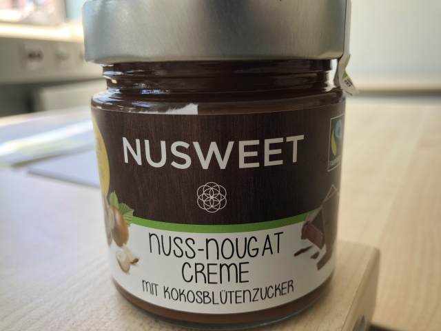 NUSWEET BIO mogyorós nugát krém kókuszvirág cukorral