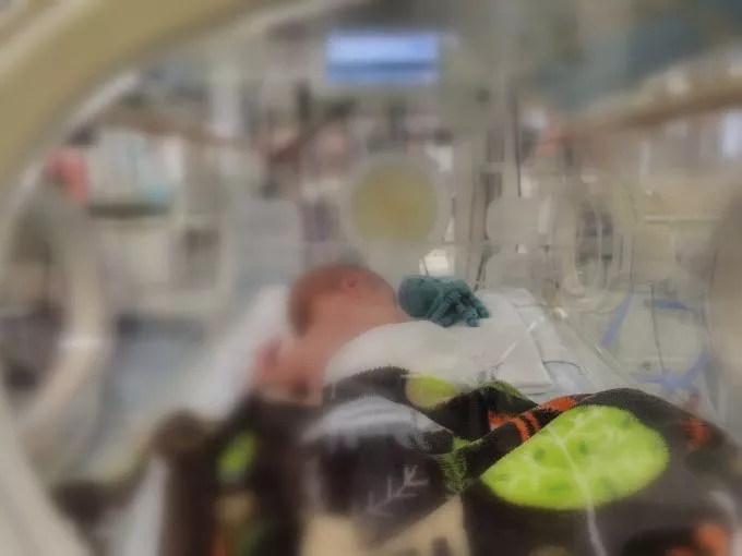 Ez a sors vár a kis Vincére, akit a székesfehérvári kórház babamentő inkubátorába tettek