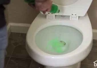 Így hárítsd el hatékonyan a WC-dugulását!