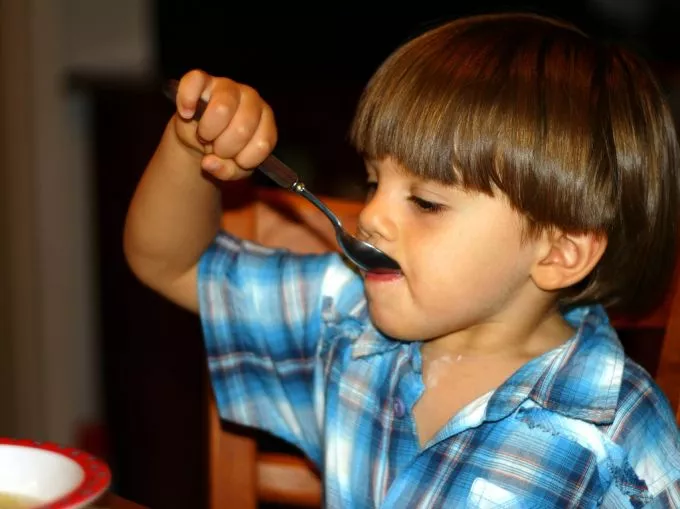 A rossz étkezési szokások következményei - Mit egyen-igyon a gyerek nyáron?