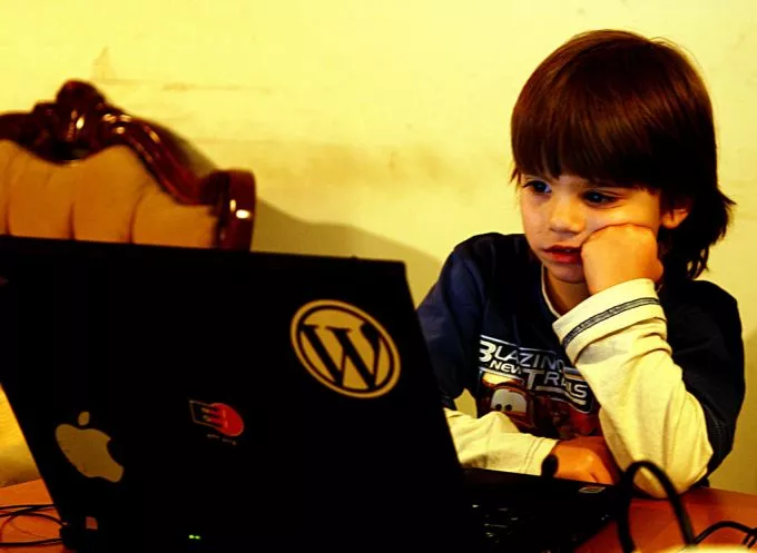 Gyerekzár az internethez - az internet jó dolog, de veszélyei is vannak