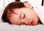 Mi okozhat szájlégzést, gyakori betegségeket, vagy horkolást gyermekkorban?