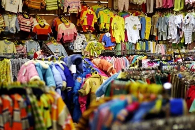 Veszélyes gyermekruhákat vont ki a forgalomból a fogyasztóvédelmi hatóság