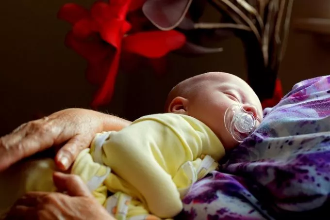 Szakértők véleménye: ennyi idős kortól aludjon külön szobában a baba