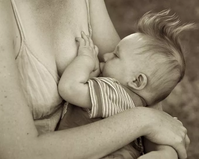 10 tévhit a hosszan tartó szoptatásról
