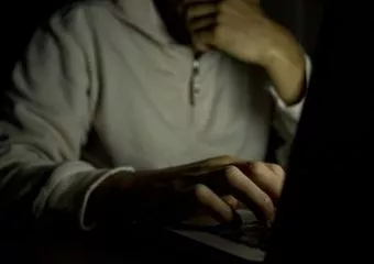 Szélsebesen terjed a neten a gyerekpornó, az ártatlannak tűnő videók is beteg emberek kezébe kerülhetnek