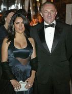 Salma Hayek s milliomos prja larcban eskdtek