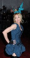 Madonnt kislnya is elksri a turnra