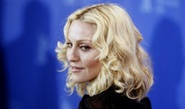 Madonna szeretn elvinni a gyermekeit egy auschwitzi kirndulsra