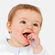A baba kicsi fogacskái - tejfogápolás