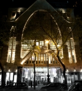 Alexandra K�nyvesh�z a P�rizsi Nagy�ruh�zban - K�nyvek finom harm�ni�ban