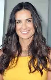 Demi Moore-t is adoptltk