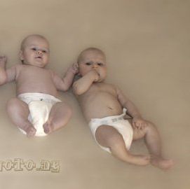 Hogyan szoptassuk az ikreket?