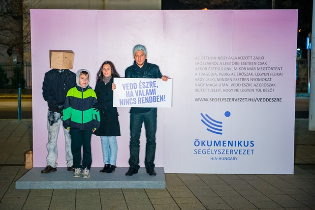 Wolf Kati, Zsda s Vastag Csaba is killtak a csaldon belli erszak ellen