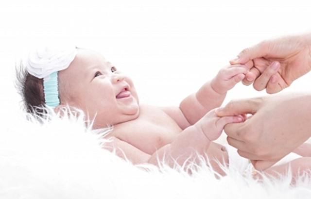 A babák testbeszéde - Hogyan értelmezhetjük helyesen csecsemőnk testbeszédét?