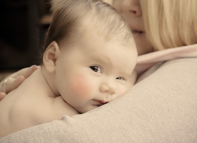 Mit tehet az anya, ha refluxos a baba? - Bébik, kicsik és nagyok