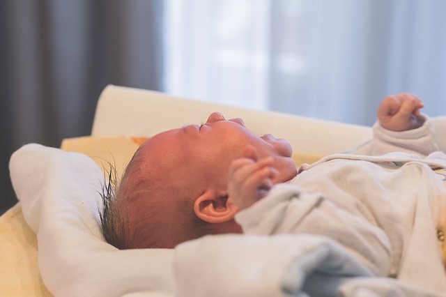 A csecsemőkori reflux 5 tipikus tünete