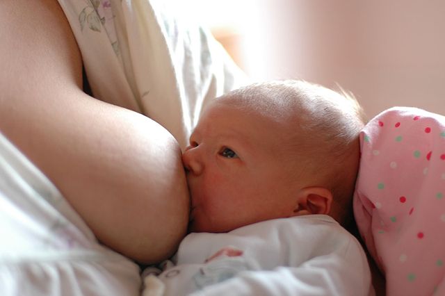 Kb mennyit pisil egy baba egy nap? Lehet, hogy kevés az anyatej?