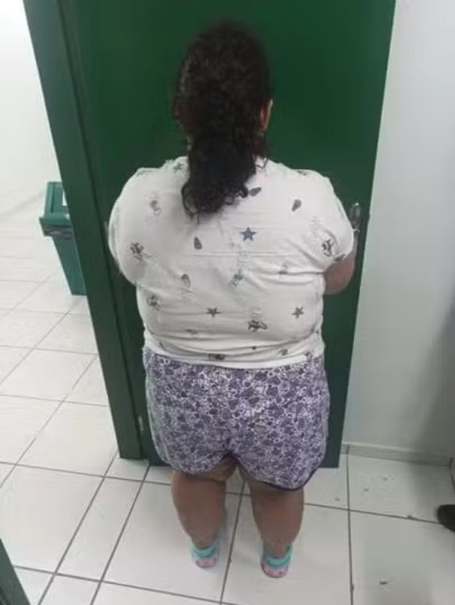 37 �ves �r�kbefogadott n�
