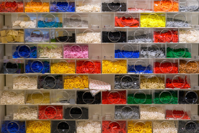 Lego Pick and Build