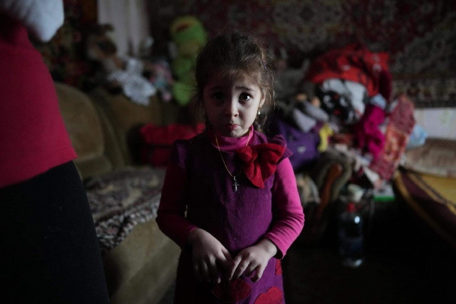 Unicef: Félelem a 4 éves kislány arcán