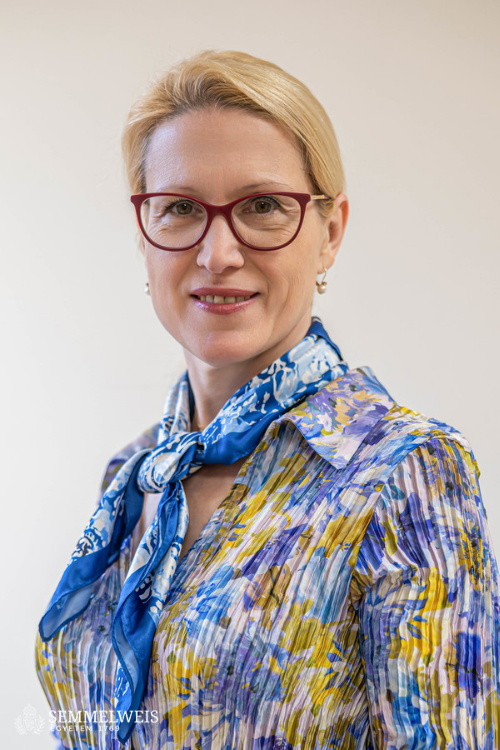 dr. Vrnai Nikoletta
