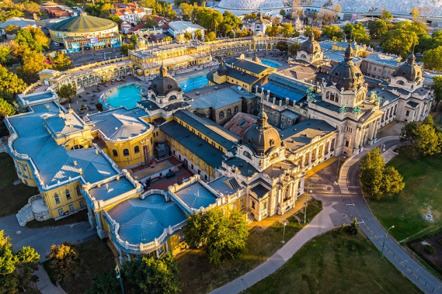 Szchenyi gygyfrd