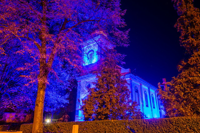 Unicef - kék jászboldogházi Szent Család Katolikus Templom