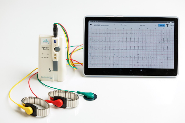 mestersges intelligencia s EKG