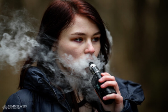Az e-cigaretta is kros