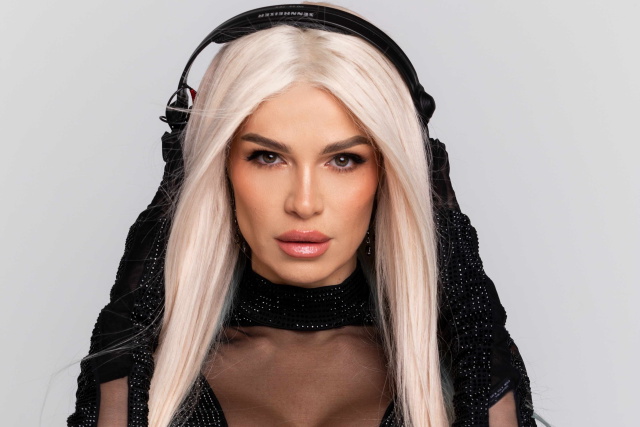 Niki Belucci