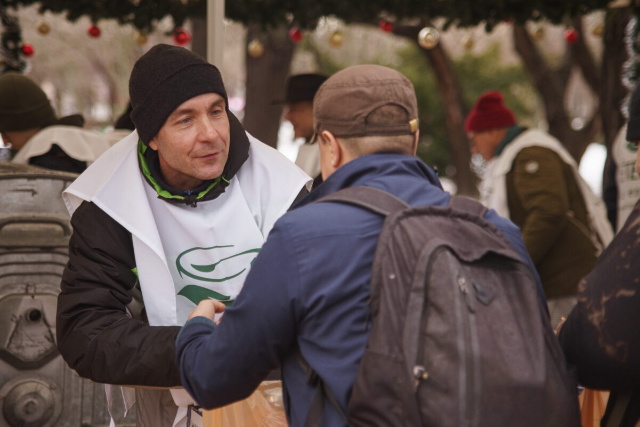 krisn�s kar�csonyi �teloszt�sok orsz�gszerte