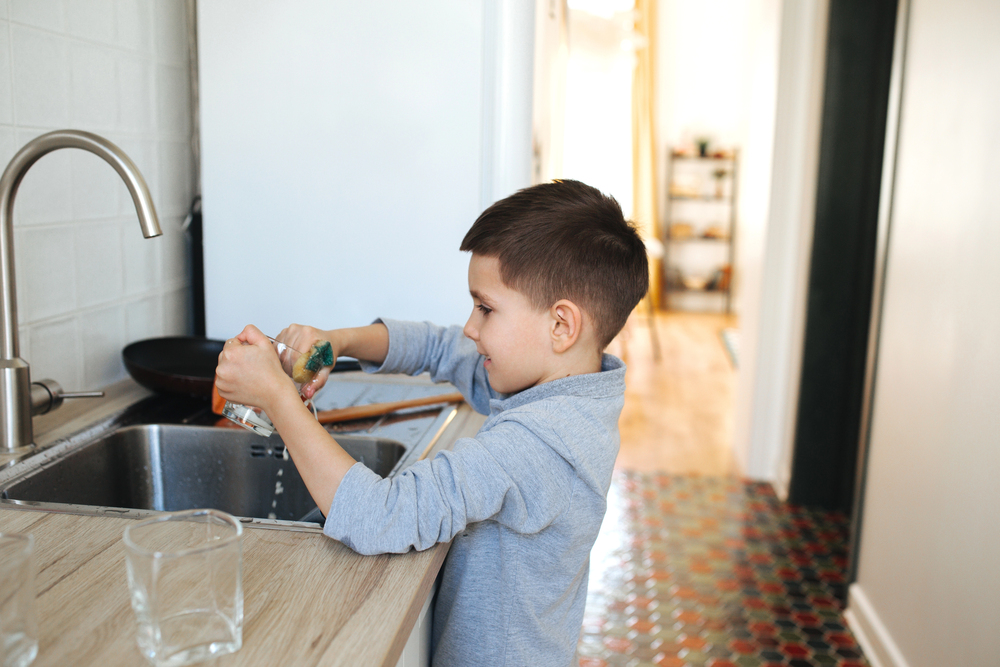 H�zimunka 8 �vesen: t�lzott szigor vagy �letre nevel�s?