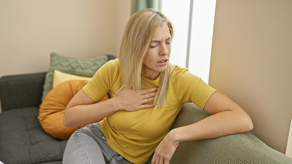 Sz�vdobog�s, p�nik, fullad�s 50 felett - sz�vbeteg vagyok, vagy a hormonjaim?