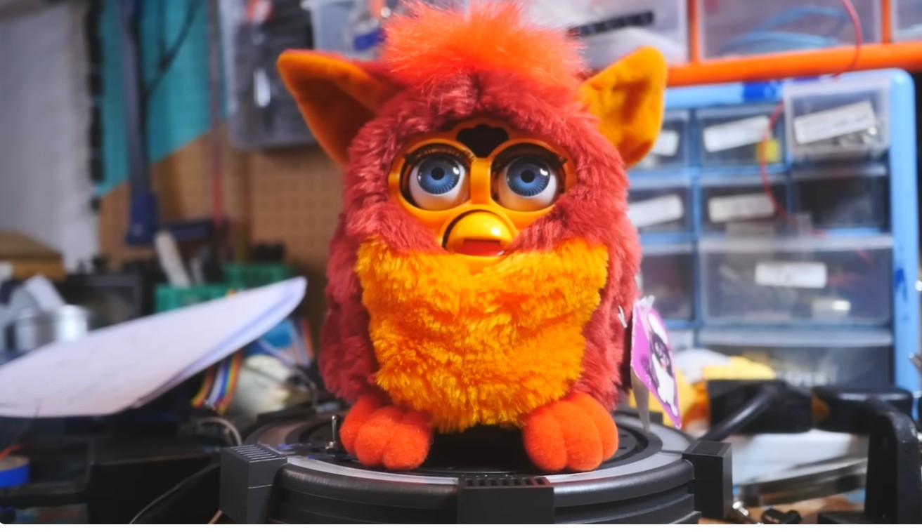 A játékmaci, aki jobban ismerhet téged, mint az anyukád – Az AI-játékok sötét oldala A játékmaci, aki jobban ismerhet téged, mint az anyukád – Az AI-játékok sötét oldala