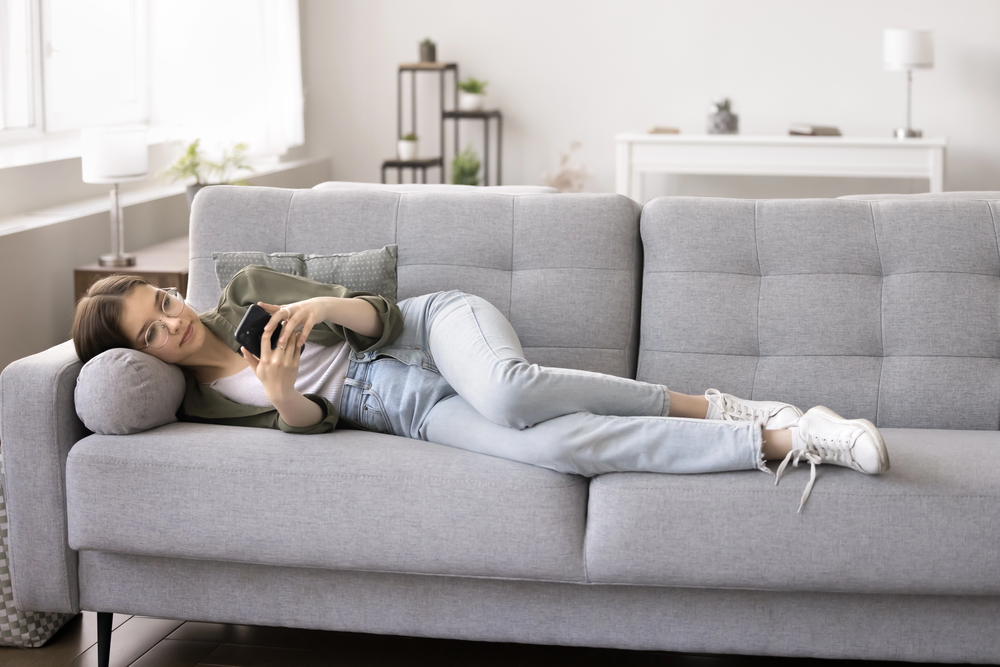 Felnőtt gyerek otthon? Így kezeld jól Felnőtt gyerek a szülői házban – önállósodás és generációs konfliktus