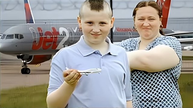Liam Corcoran 11 évesen egyedül repült Liam Corcoran 11 évesen egyedül repült