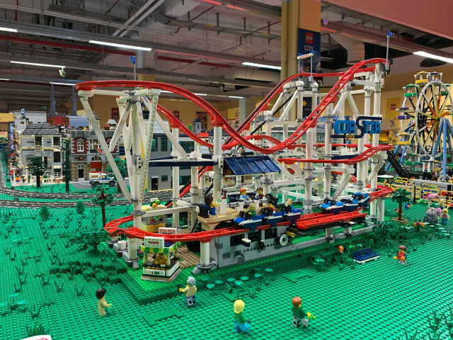 LEGO Vidámpark - hullámvasút