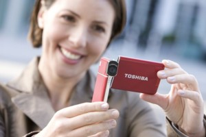 Toshiba Camileo S20 Red Lifestyle