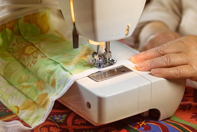 Textil maszk varrása
