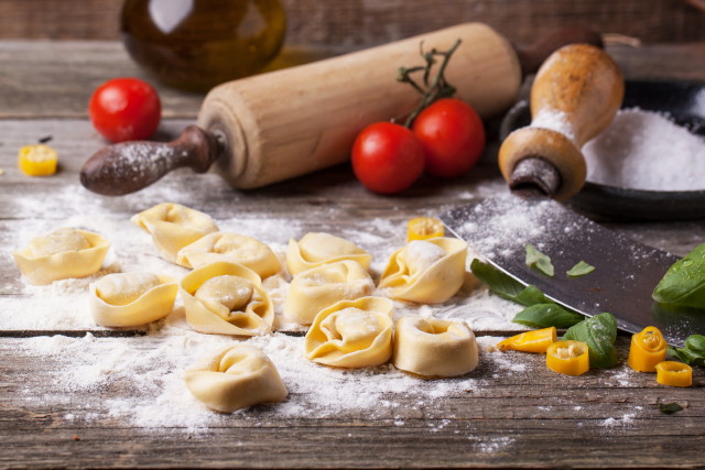 Aszalt paradicsomos - spenótos vegán ravioli elkészítése