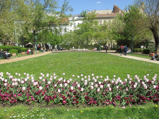 10 sznpomps, tavaszi hely Budapesten