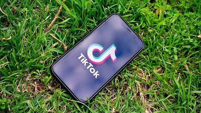 Fülhallgató-kihívás - egy újabb veszélyes TikTok őrület