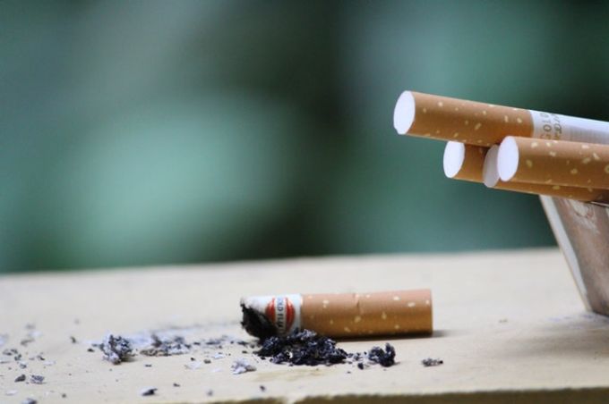 Másfél évesen kapta az első cigarettáját, 2 évesen már napi 40 szálat szívott - Dohányzó ovisok és iskolások Másfél évesen kapta az első cigarettáját, 2 évesen már napi 40 szálat szívott - Dohányzó ovisok és iskolások