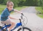 Így tanítsd meg biciklizni!