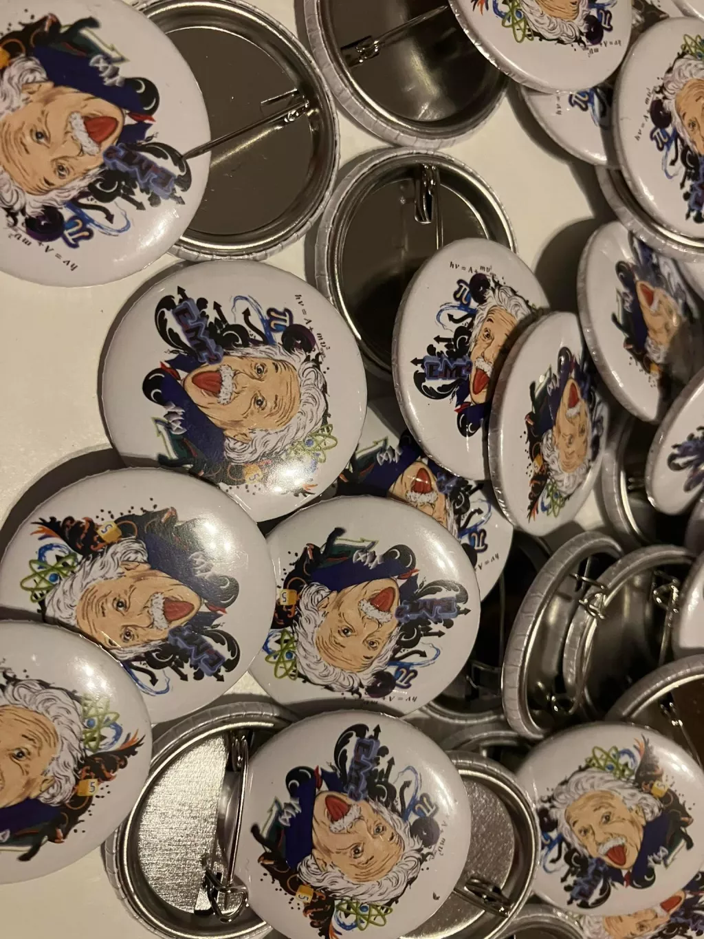 einstein kitűző einstein kitűző