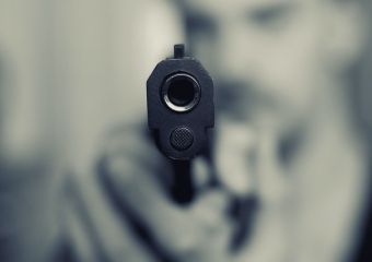13 éves gyerek kapott fegyverviselési engedélyt Budapesten - véletlenül állították ki, és a hiba is véletlenül derült ki
